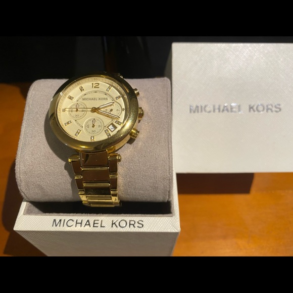 Michael Kors Gold Watch - Picture 2 of 5